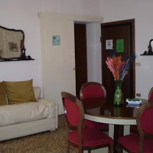 https://casalvador.hotelinveneto.com